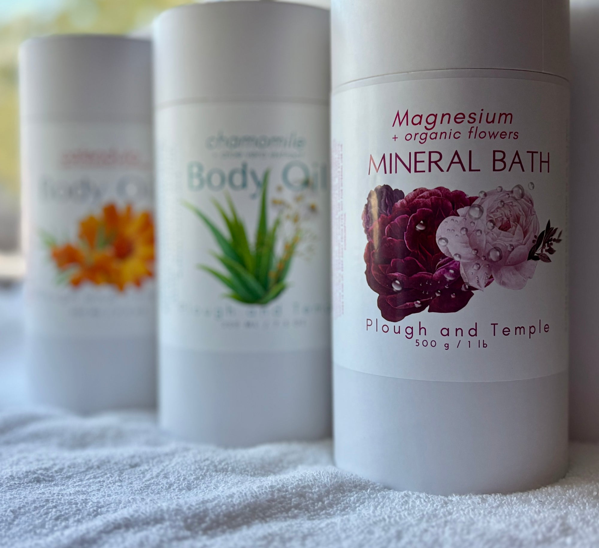 Mineral Bath with Organic Flowers